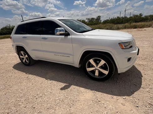 Used 2014 Jeep Grand Cherokee Overland AWD/4WD image 5