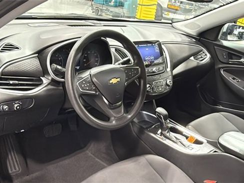 Certified 2024 Chevrolet Malibu LT image 9