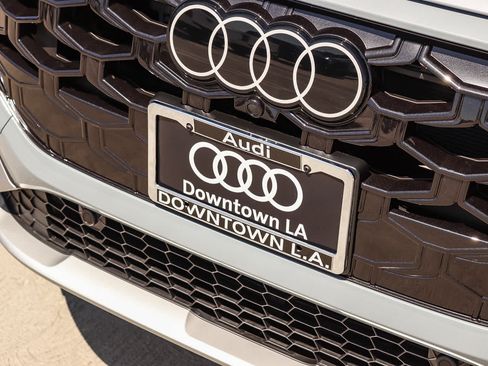 New 2026 Audi Q3 quattro 2.0T AWD/4WD image 8