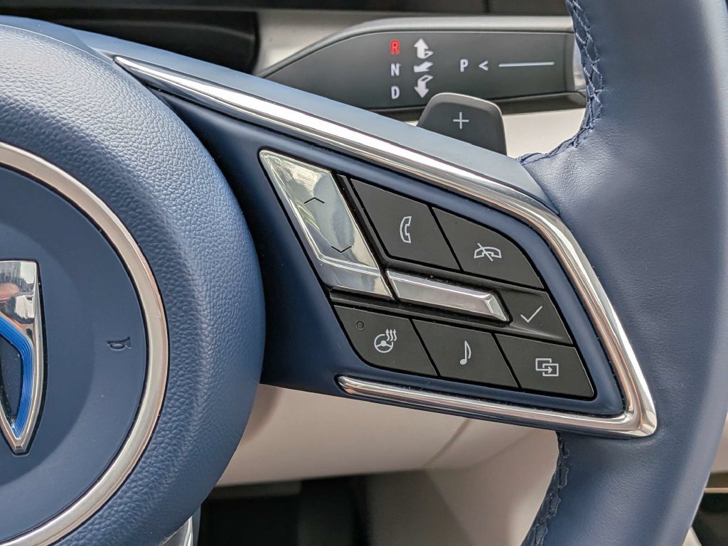 Used 2025 Buick Enclave Avenir AWD/4WD image 27