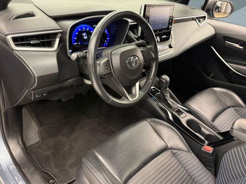 Used 2021 Toyota Corolla XSE FWD image 3