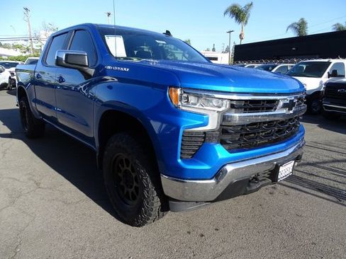 Used 2023 Chevrolet Silverado 1500 LT w/ Leather Package AWD/4WD image 27