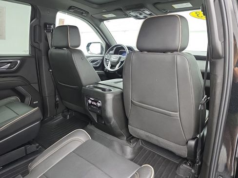 Used 2023 GMC Yukon SLT AWD/4WD image 46