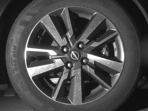 Used 2025 Nissan Versa SV FWD image 13