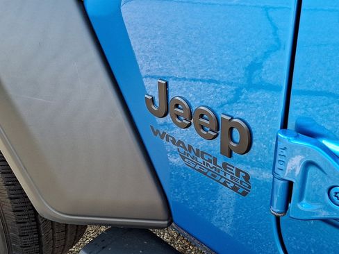 Certified 2021 Jeep Wrangler Unlimited Sport image 28