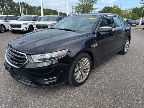 Used 2017 Ford Taurus Limited w/ Driver Assist Package FWD image 15