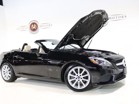 Used 2017 Mercedes-Benz SLC 300 image 35