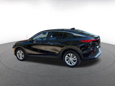 Used 2025 Buick Envista Preferred image 10