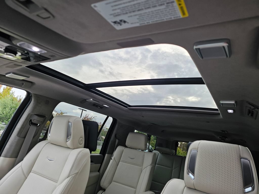 New 2026 Cadillac Escalade ESV Platinum Sport AWD/4WD image 24