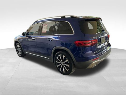 Used 2021 Mercedes-Benz GLB 250 image 4