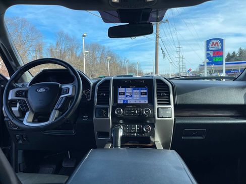 Used 2019 Ford F150 Lariat image 33