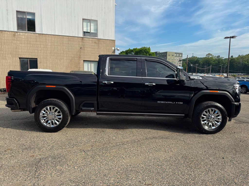 Used 2024 GMC Sierra 3500 Denali w/ Denali Reserve Package AWD/4WD image 8
