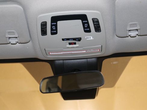 Used 2022 Toyota Sienna LE FWD image 86