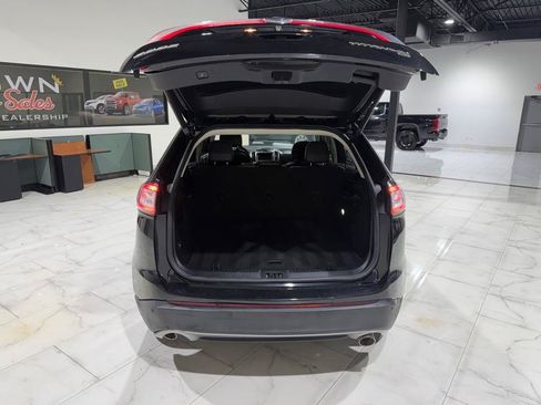 Used 2015 Ford Edge Titanium w/ Equipment Group 301A AWD/4WD image 12
