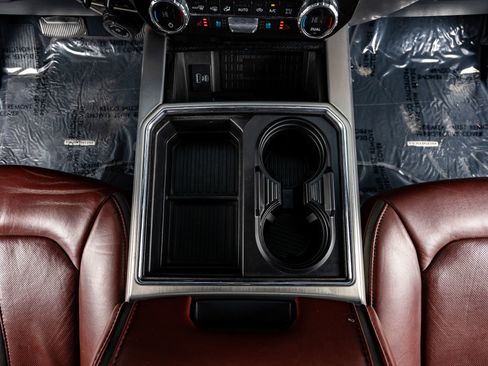 Used 2022 Ford F250 Platinum w/ FX4 Off-Road Package image 28