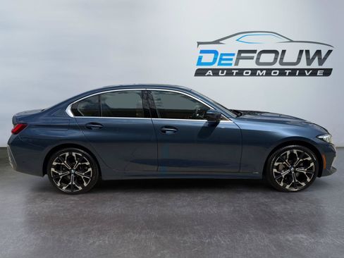 Used 2026 BMW 330i xDrive Sedan w/ Premium Package AWD/4WD image 10