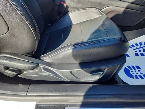 Used 2019 Ford Mustang Premium image 26