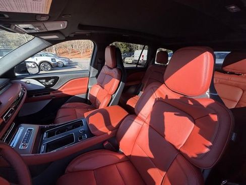 New 2026 Lincoln Aviator Reserve image 13