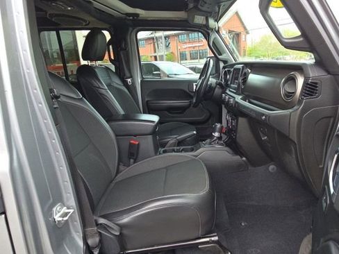 Used 2020 Jeep Wrangler Unlimited Sport image 40