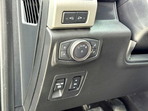 Used 2019 Ford F150 Platinum image 14