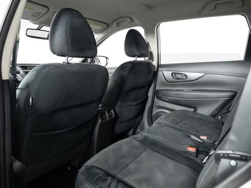 Used 2015 Nissan Rogue SV w/ SV Premium Package image 19