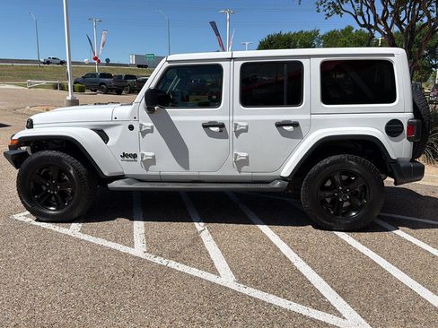 Used 2021 Jeep Wrangler Unlimited Sahara AWD/4WD image 6