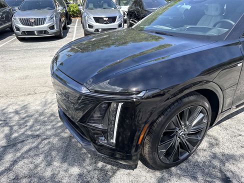 New 2026 Cadillac Lyriq Signature Sport w/ LPO, Floor Liner Package RWD image 9