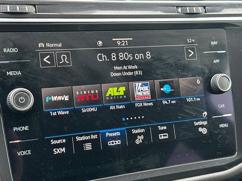 Used 2022 Volkswagen Tiguan SEL R-Line image 15