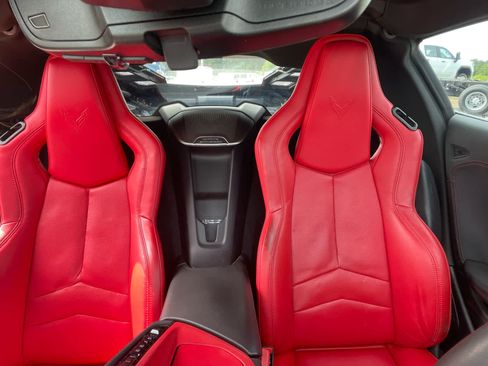 Used 2024 Chevrolet Corvette Stingray Preferred Cpe w/ Battery Protection Package RWD image 20