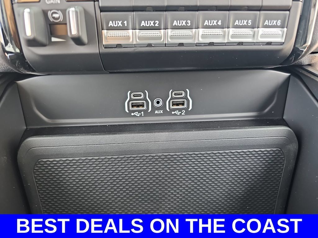 New 2027 RAM 3500 Big Horn AWD/4WD image 25