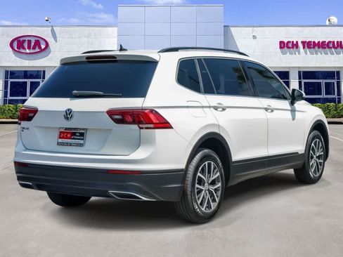 Used 2019 Volkswagen Tiguan SE w/ Panoramic Sunroof Package FWD image 4