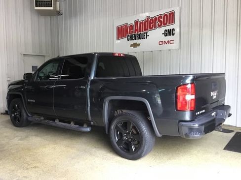 Used 2017 GMC Sierra 1500 SLE w/ SLE Value Package AWD/4WD image 3