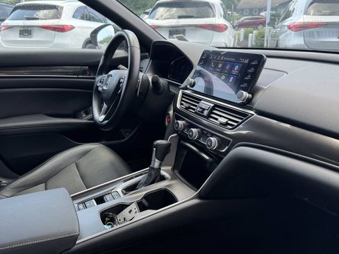Used 2021 Honda Accord Sport image 29