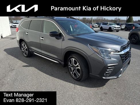 Used 2025 Subaru Ascent Touring w/ Popular Package #2 AWD/4WD image 3