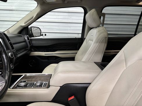 Used 2019 Ford Expedition Platinum image 21