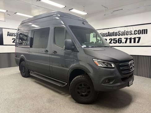 Used 2020 Mercedes-Benz Sprinter 2500 image 1
