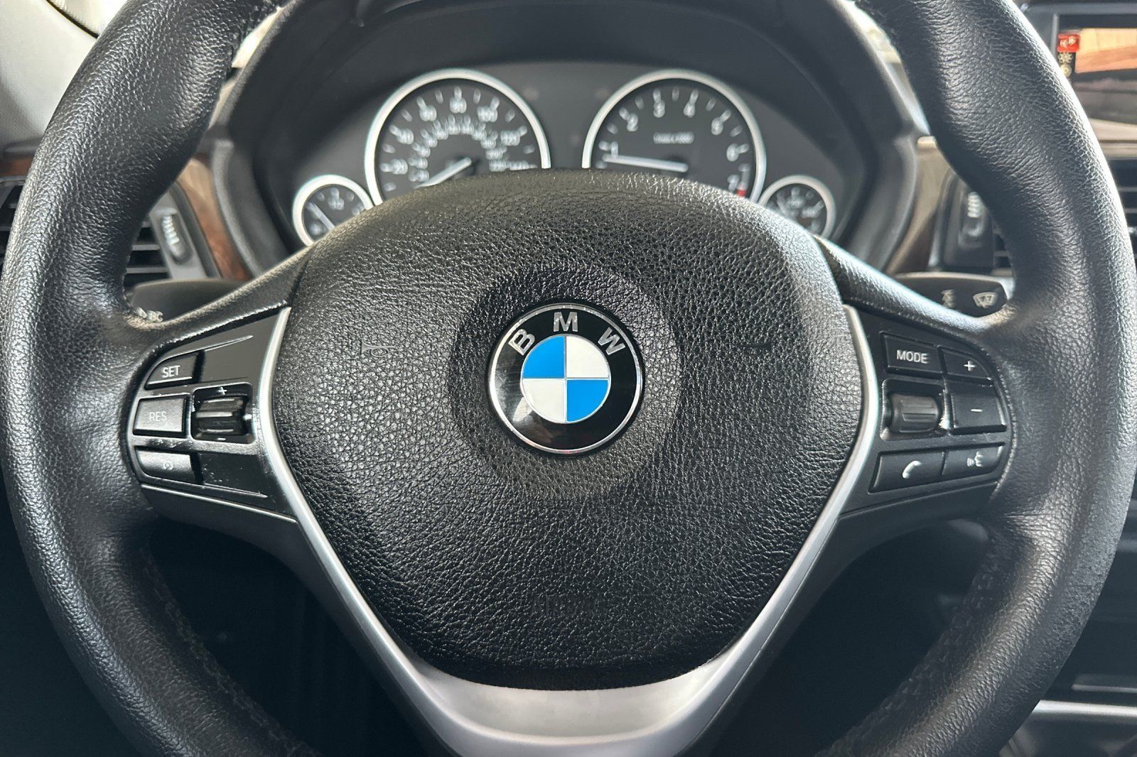 Used 2015 BMW 328i Sedan RWD image 21