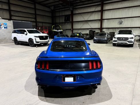 Used 2017 Ford Mustang GT w/ Black Accent Package RWD image 6