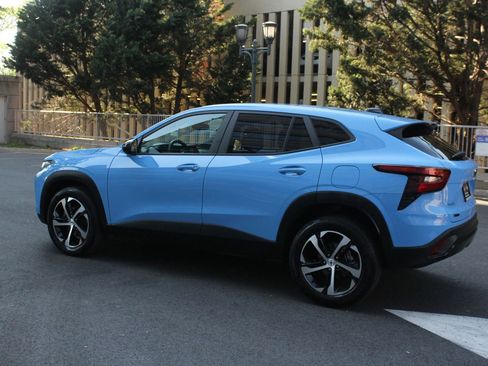 Used 2024 Chevrolet Trax RS image 9