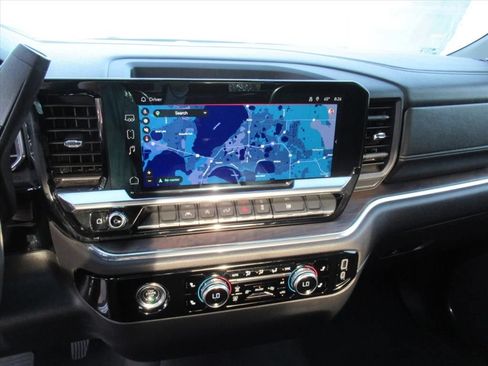 Used 2024 GMC Sierra 1500 SLT AWD/4WD image 22