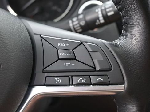 Used 2017 Nissan Rogue Sport SL image 16