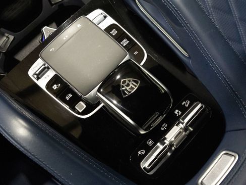 Used 2025 Mercedes-Benz Maybach GLS 600 4MATIC image 59