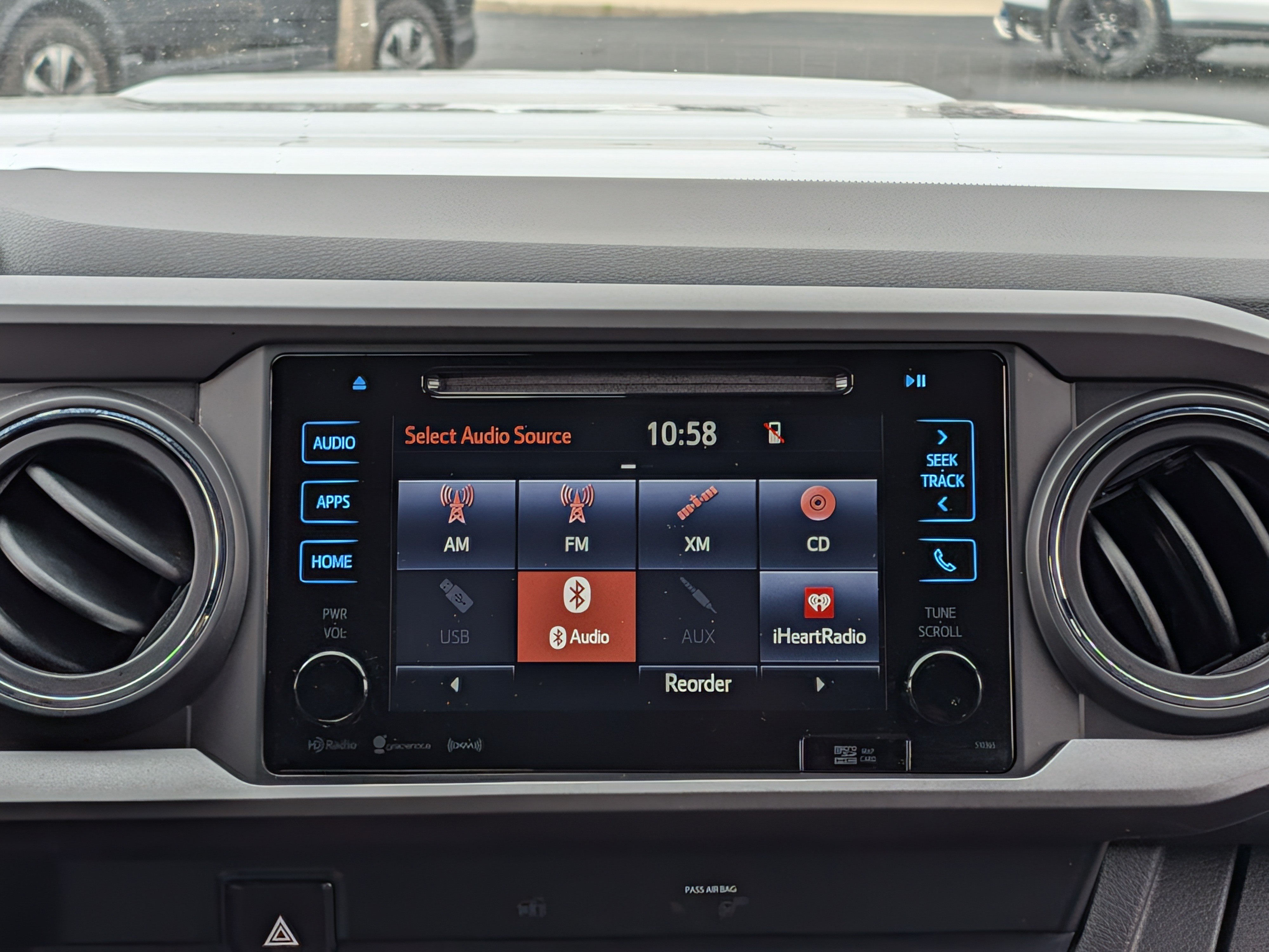 Used 2019 Toyota Tacoma TRD Sport w/ Technology Package AWD/4WD image 31