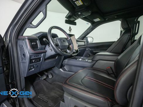 Used 2024 Ford Expedition Limited AWD/4WD image 10