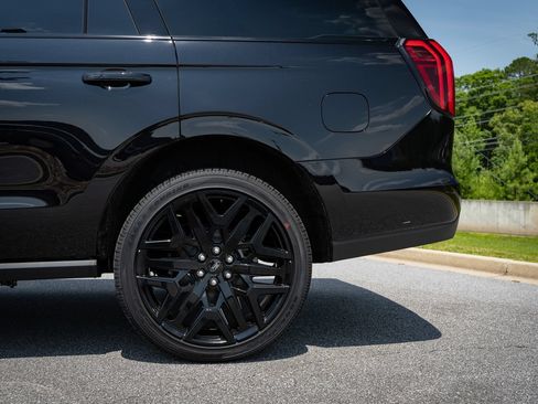New 2026 Ford Expedition Platinum w/ Stealth Performance Package AWD/4WD image 13