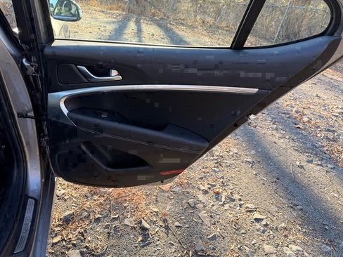 Used 2026 Genesis G70 2.5T image 12