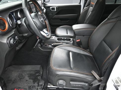 Used 2023 Jeep Gladiator Mojave w/ Cold Weather Group AWD/4WD image 15