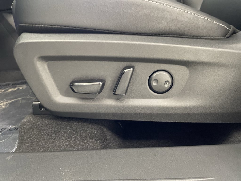 Certified 2025 Nissan Murano SV AWD/4WD image 25