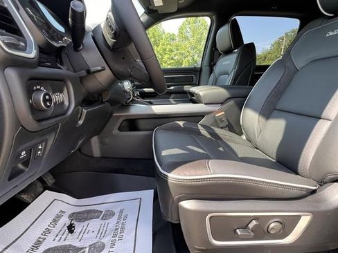 New 2025 RAM 1500 Laramie AWD/4WD image 20