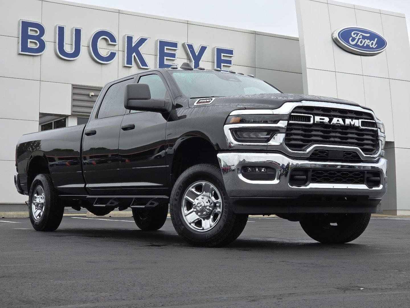Used 2026 RAM 3500 Tradesman w/ Chrome Appearance Group A AWD/4WD image 2